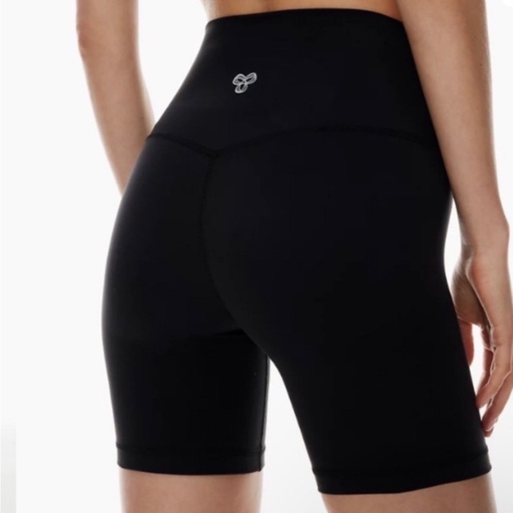 Tna Aritzia High Waisted Biker Shorts Black Size S